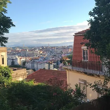 Duplex Garden Apartment Lisbon